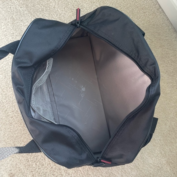 Samsonite Duffle Bag - Picture 3 of 4